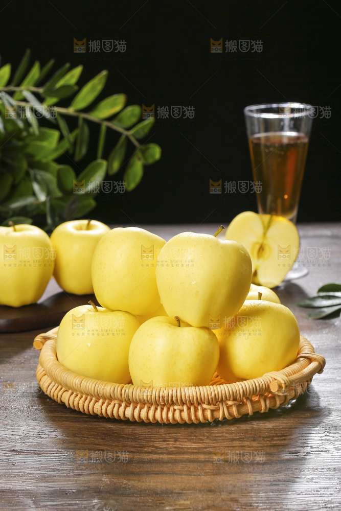深底上的黄元帅苹果