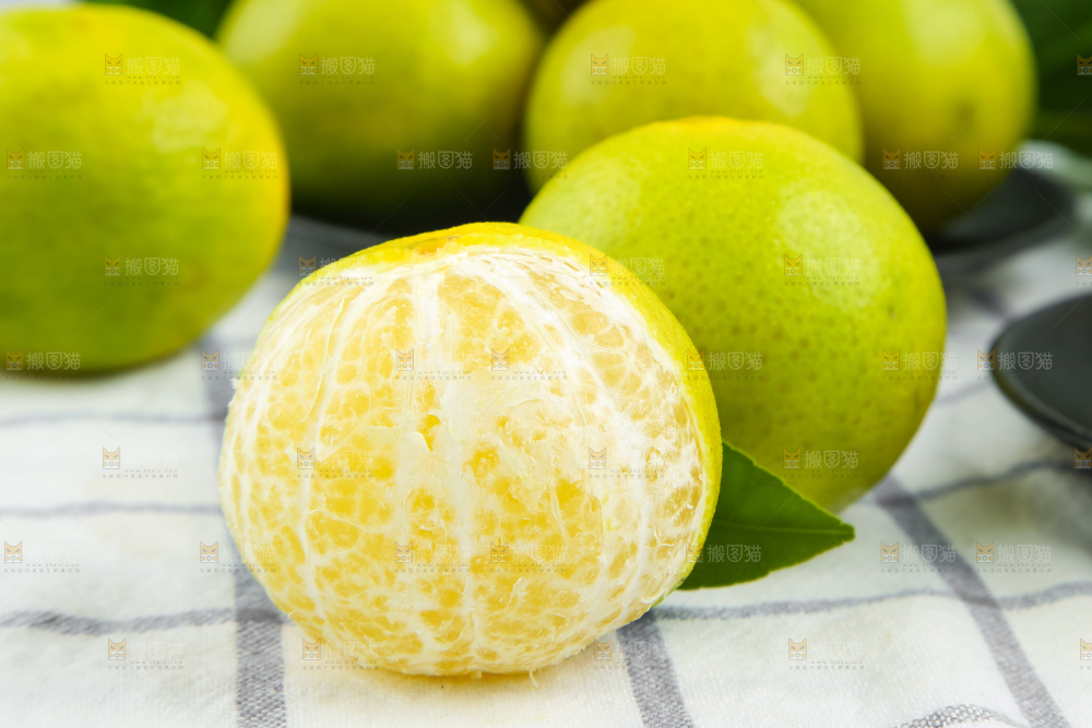 浅底上的皇帝柑
