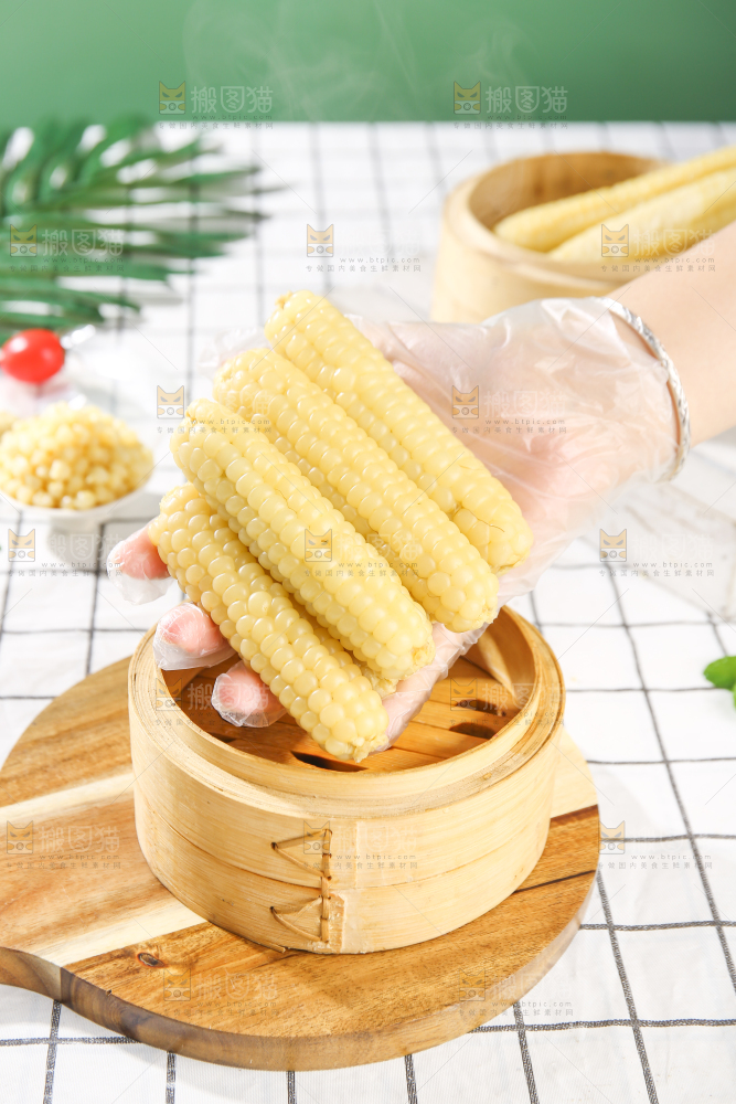浅底上的手指糯玉米