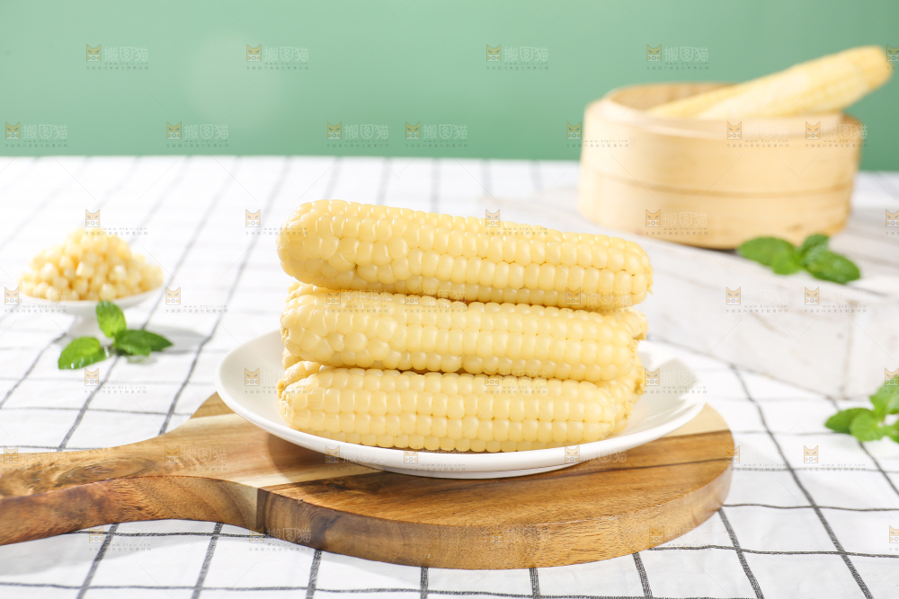 浅底上的手指糯玉米