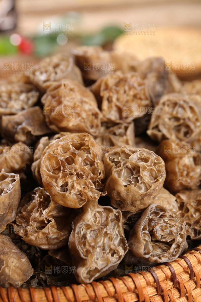 深底上的荞麦面藕