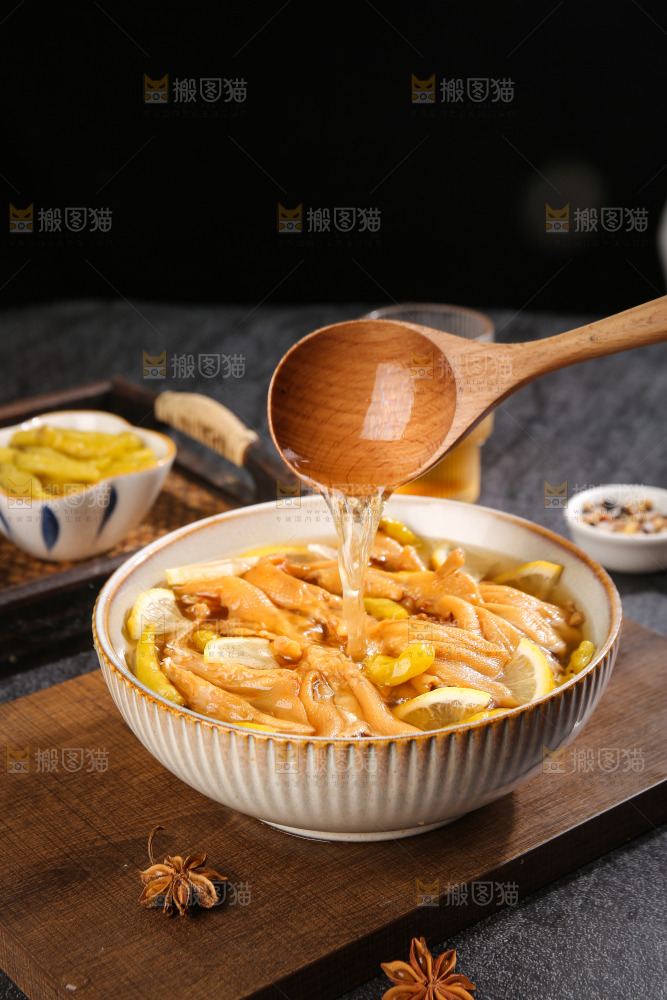 酸辣无骨鸭掌