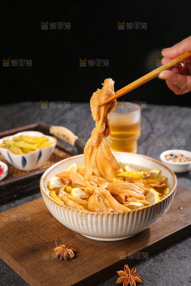 深底上的无骨鸭掌