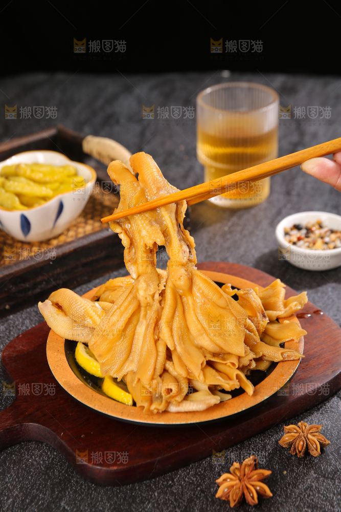 深底上的无骨鸭掌