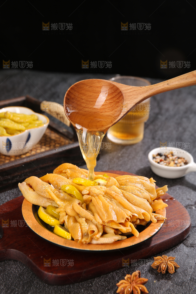 深底上的无骨鸭掌