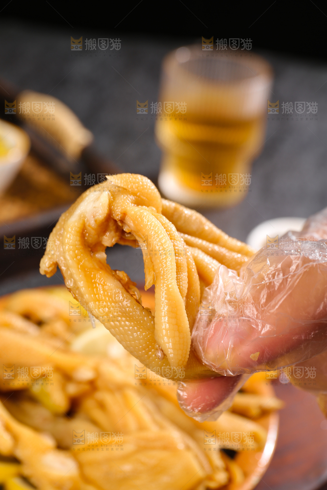 深底上的无骨鸭掌