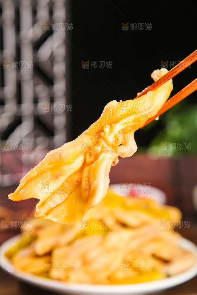 深底上的无骨鸭掌