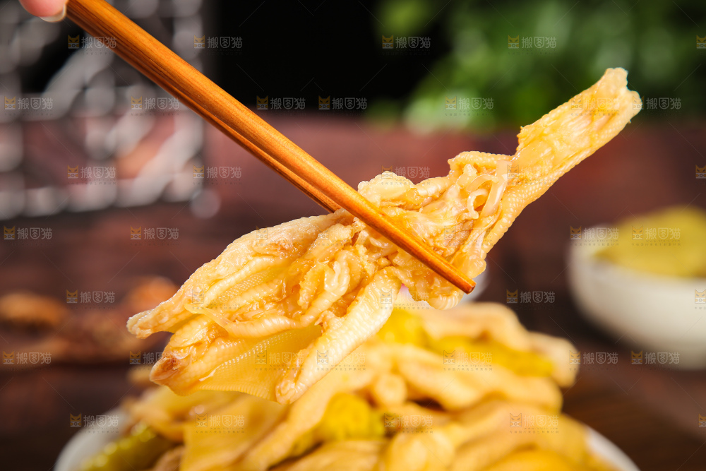 深底上的无骨鸭掌