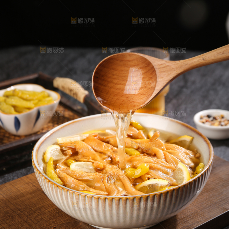 深底上的无骨鸭掌