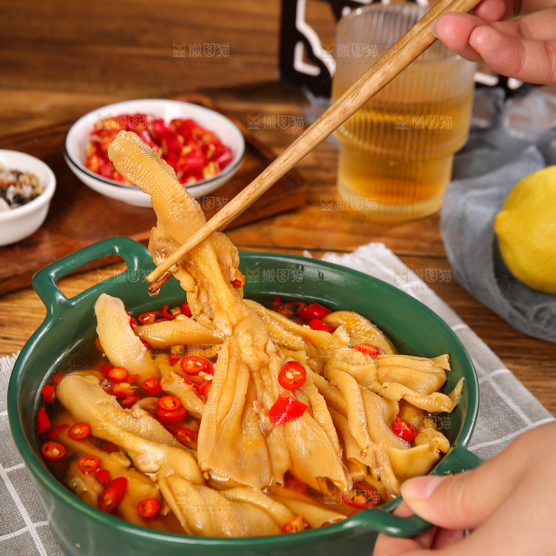 深底上的无骨鸭掌