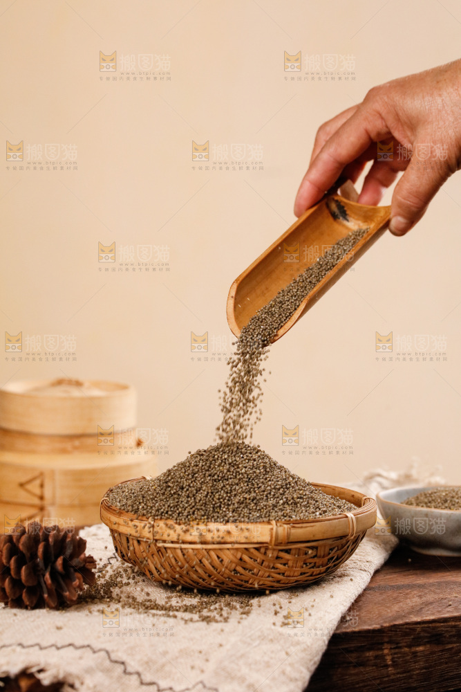 深底上的黑小米