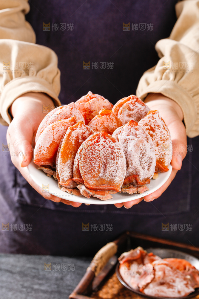 深底上的吊柿饼