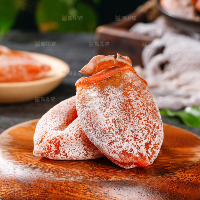 深底上的吊柿饼