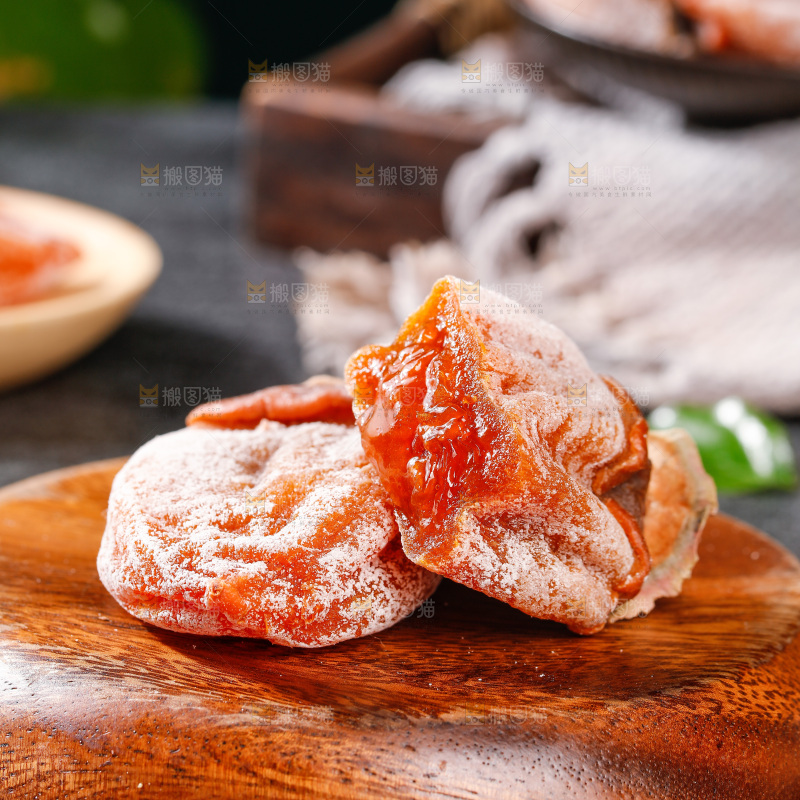深底上的吊柿饼