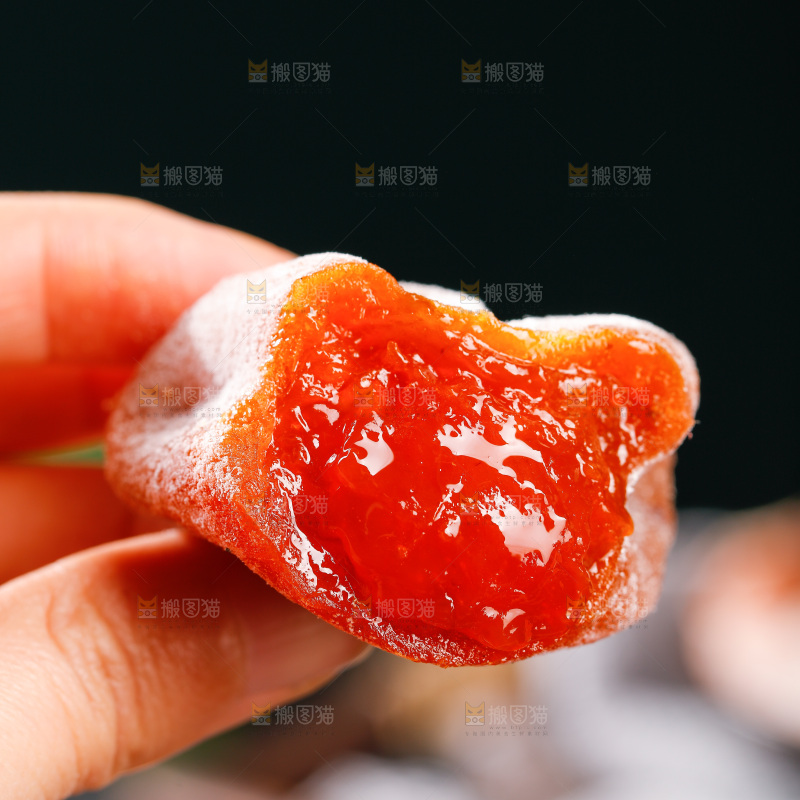 深底上的吊柿饼
