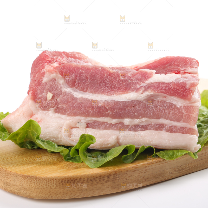 浅底上的五花肉
