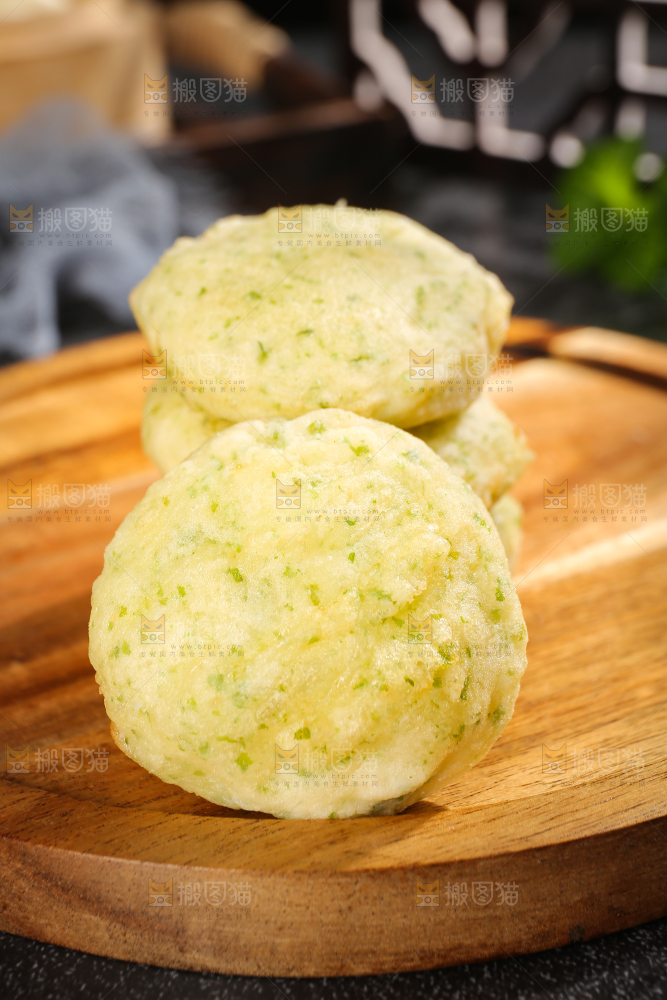 深底上的鲜虾饼