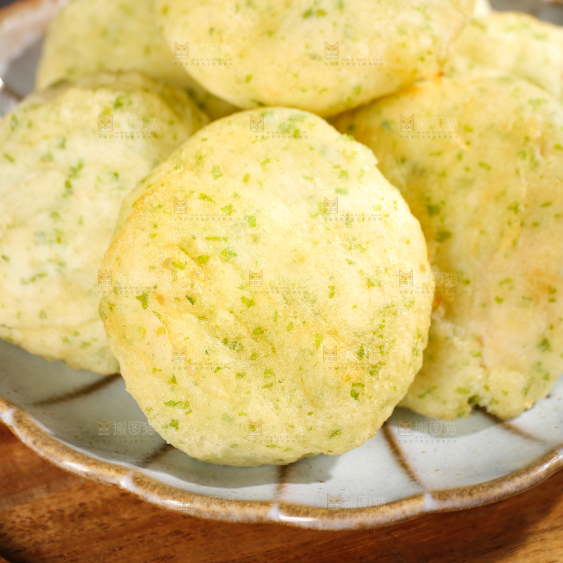 深底上的鲜虾饼