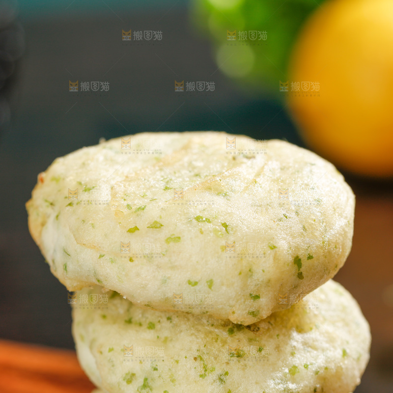深底上的鲜虾饼