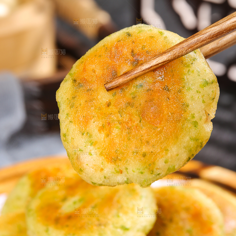 深底上的鲜虾饼