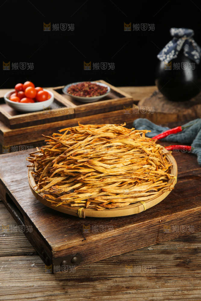 深底上的黄花菜