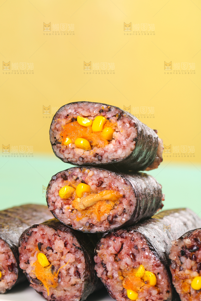 浅底上的手工大饭团