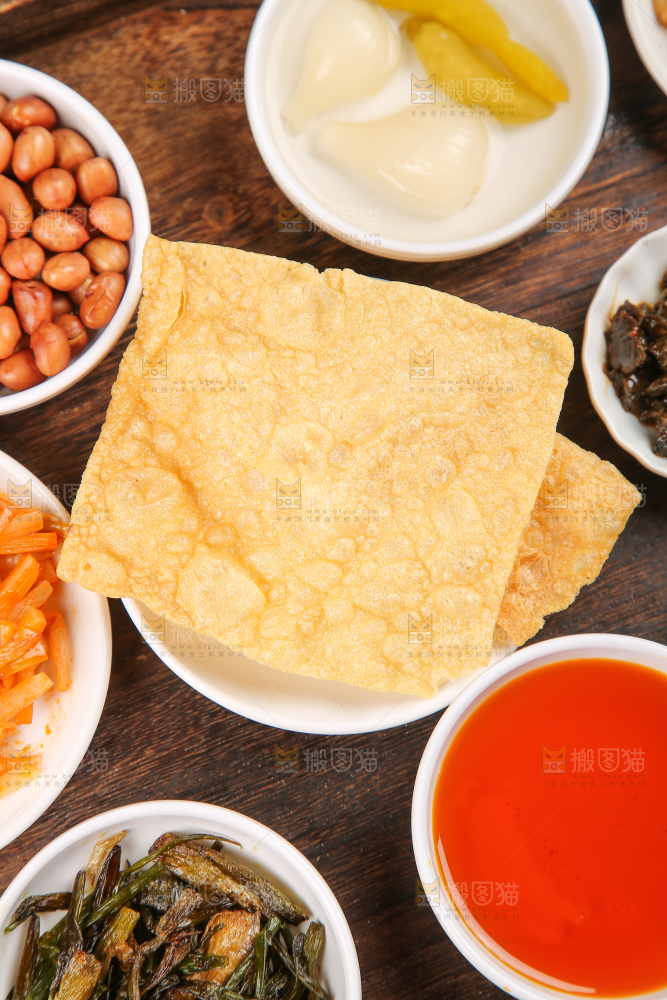 深底上的螺蛳粉