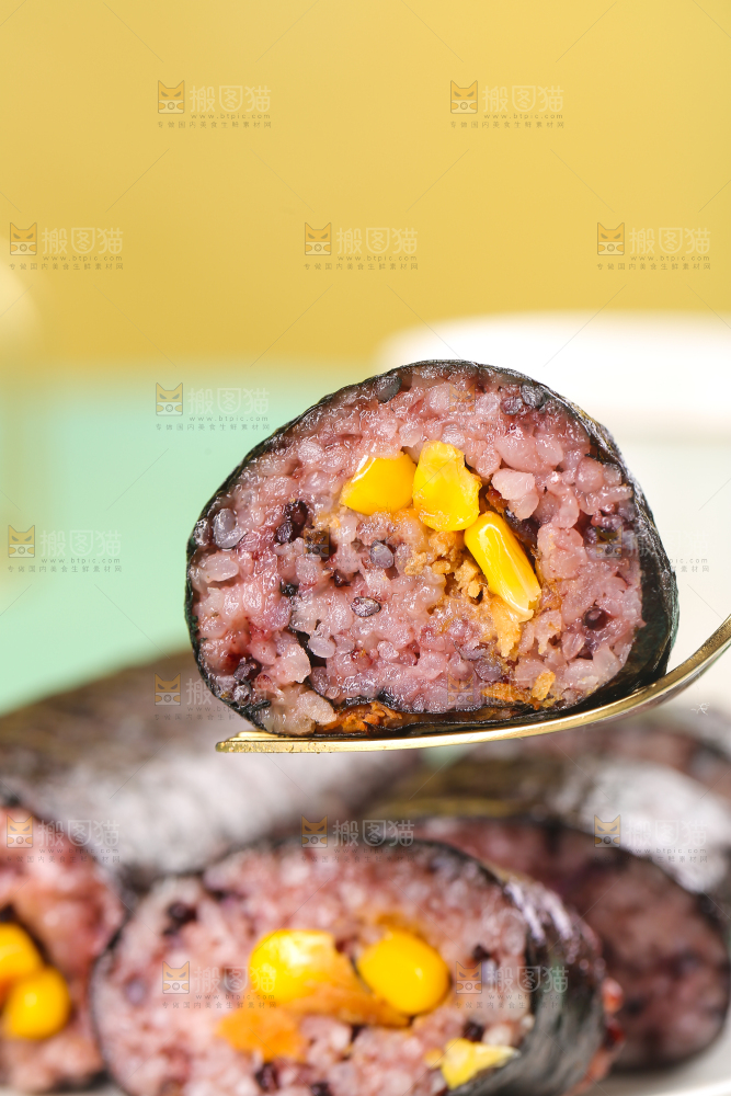 浅底上的手工大饭团