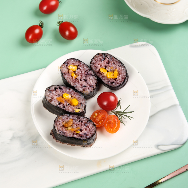 浅底上的手工大饭团