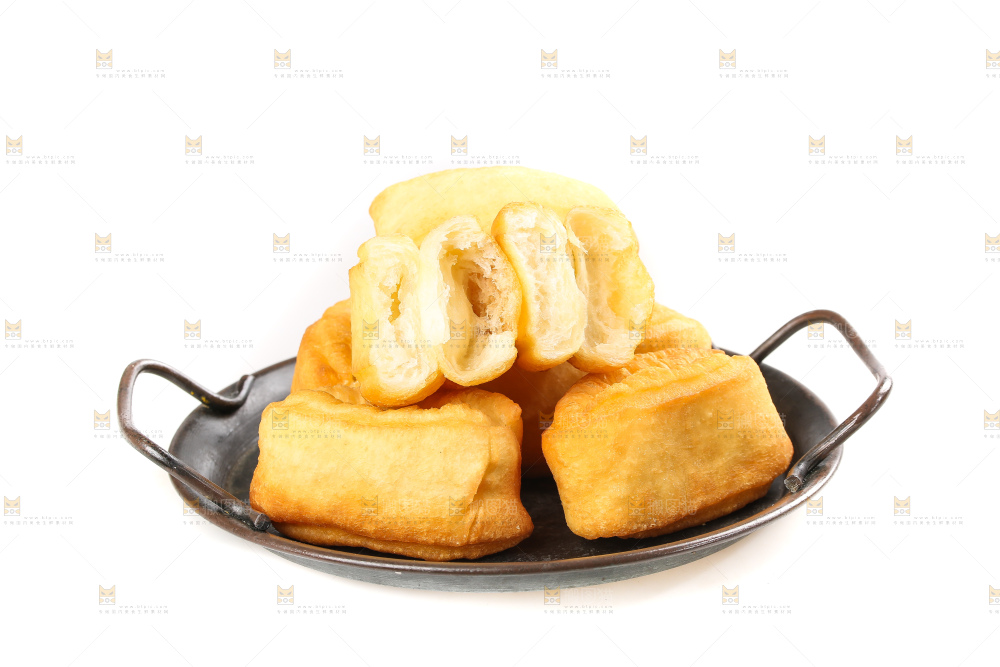白底上的香酥油条