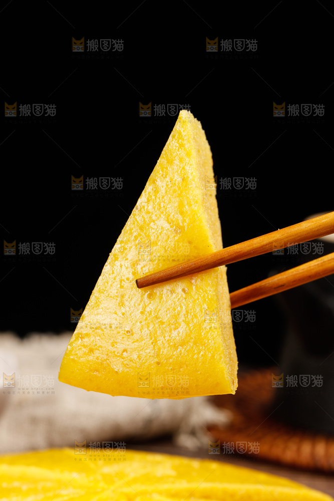木底上的南瓜发糕