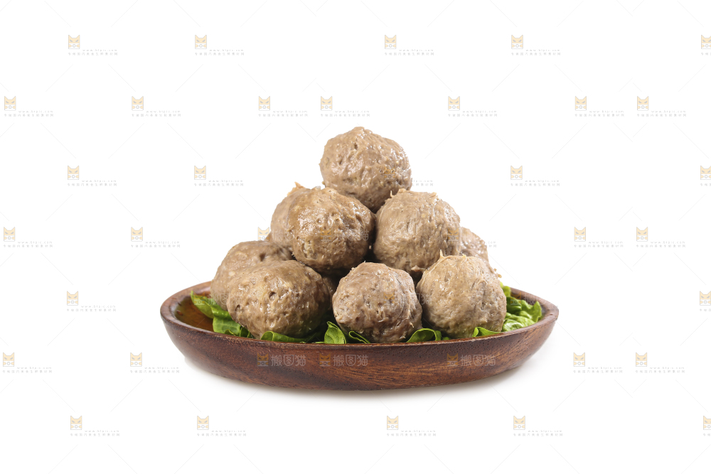 白底上的牛肉丸