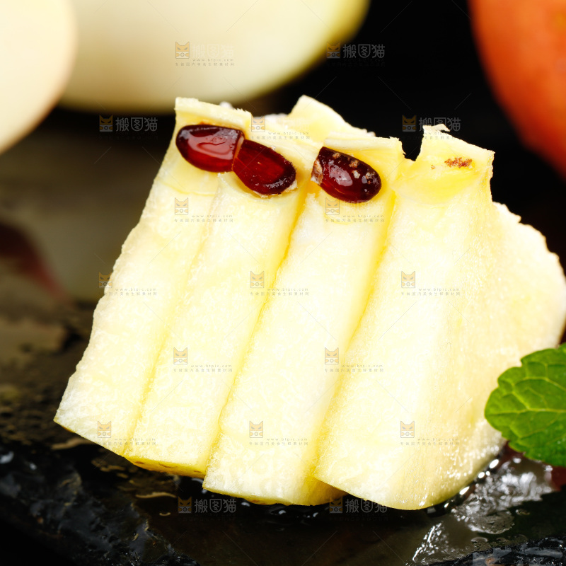深底上的雀斑美人