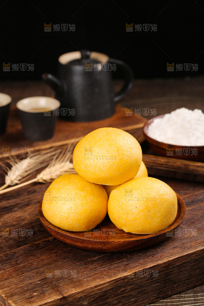 深底上的萝卜粉条团子