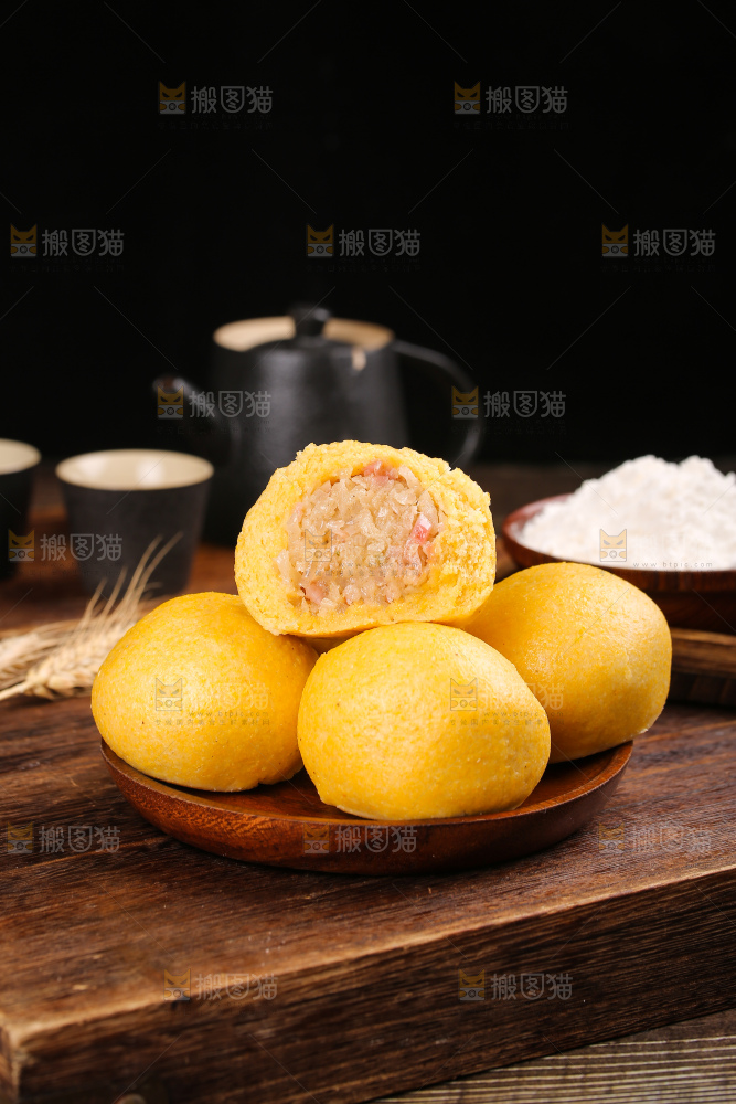 深底上的萝卜粉条团子