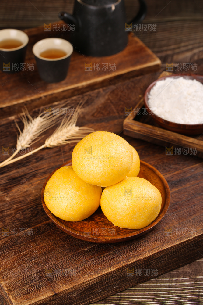 深底上的萝卜粉条团子
