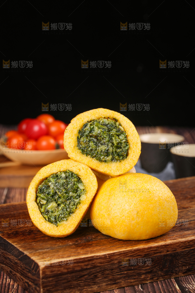 深底上的荠菜团子