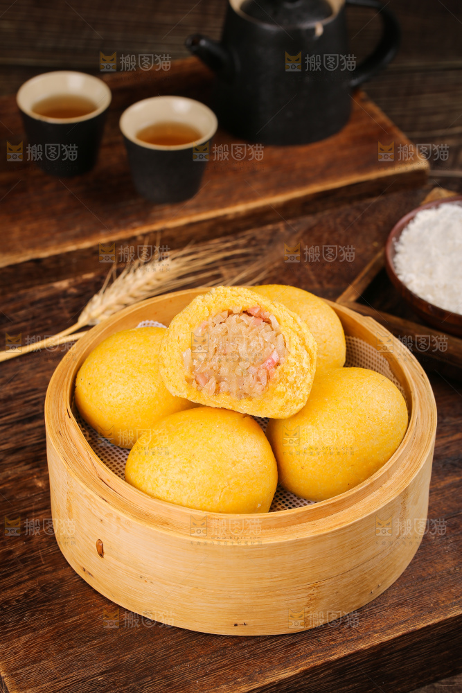 深底上的萝卜粉条团子