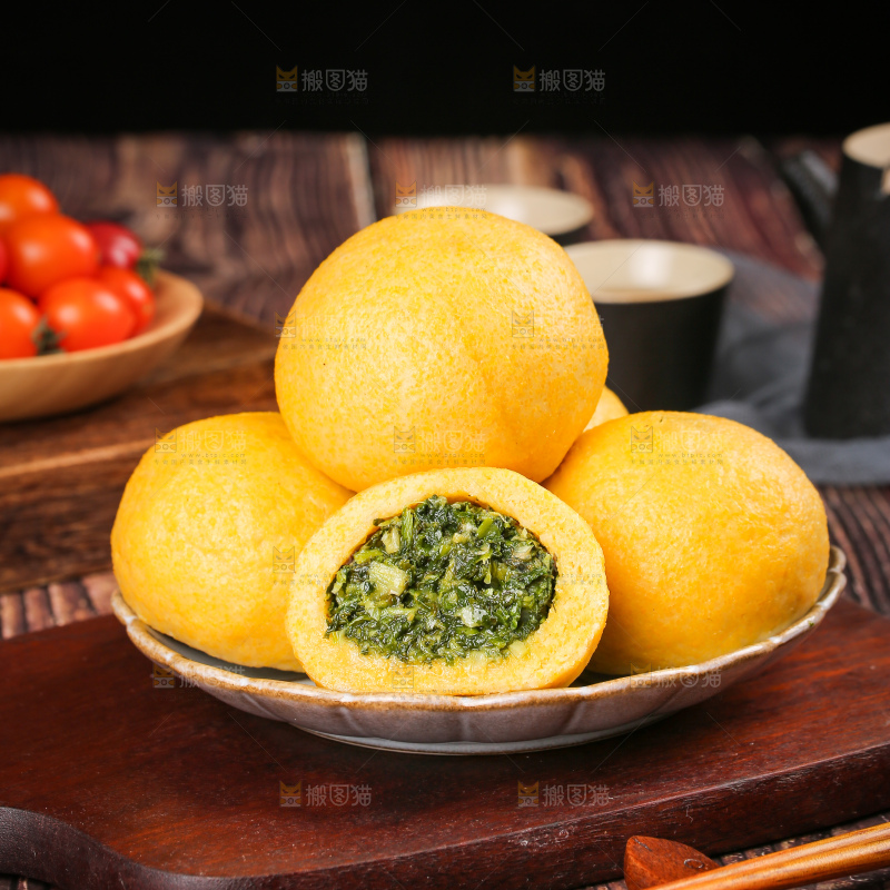 深底上的荠菜团子