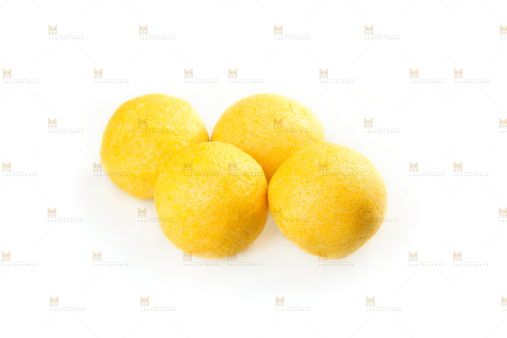白底上的荠菜团子