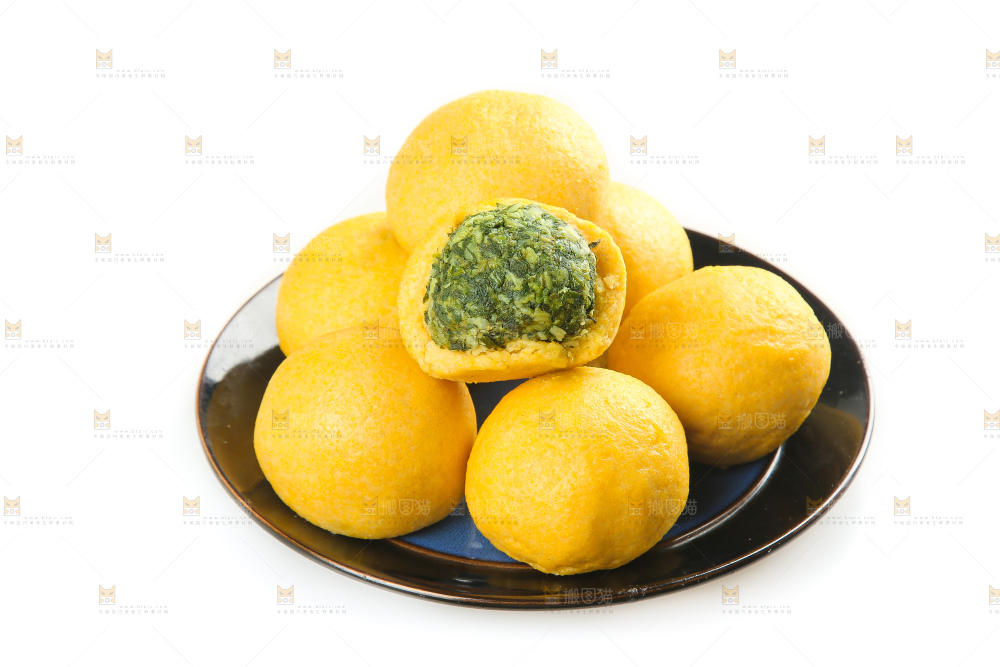 白底上的荠菜团子
