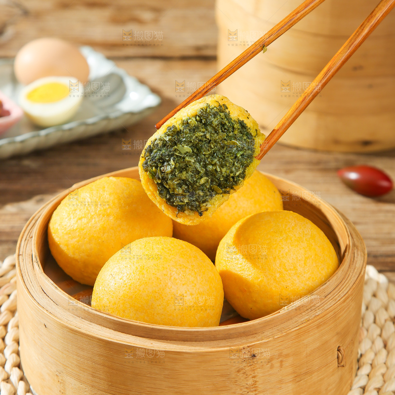 深底上的荠菜团子