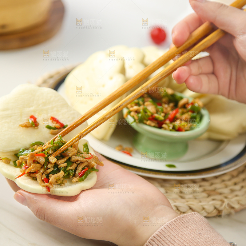 深底上的荷叶饼