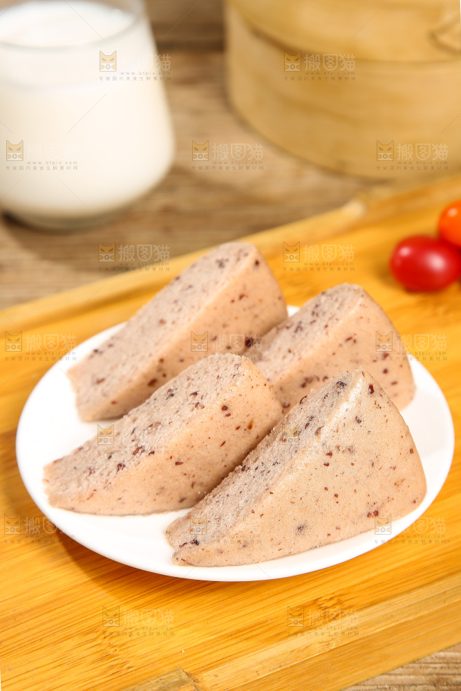 深底上的红豆发糕