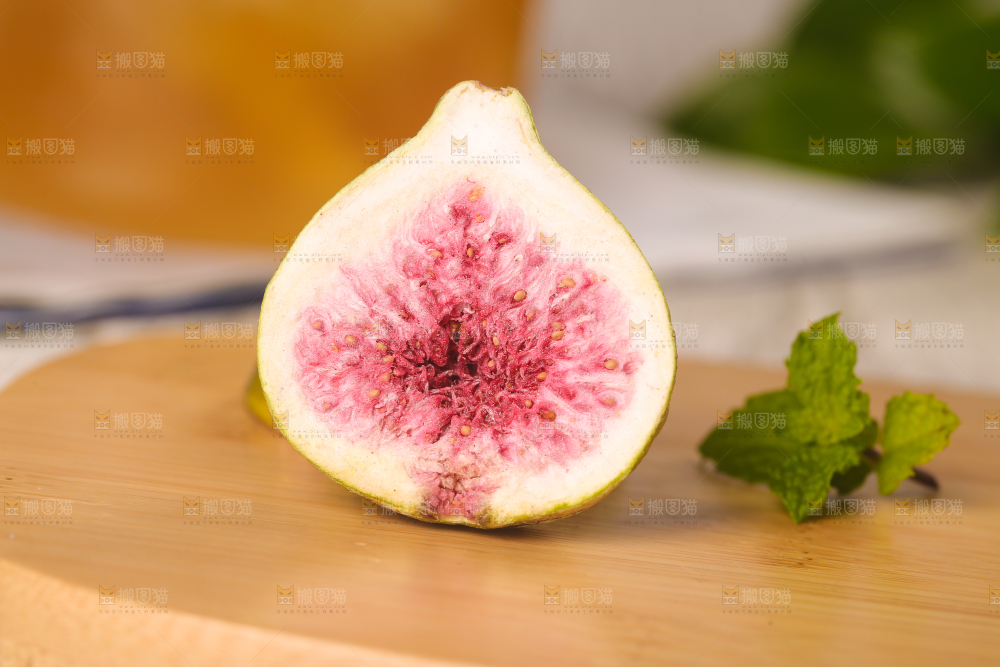 浅底上的新疆无花果干