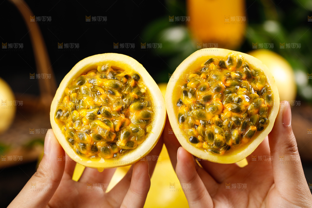 深底上的黄金百香果