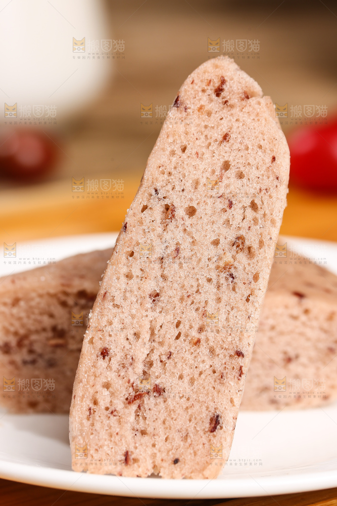 深底上的红豆发糕