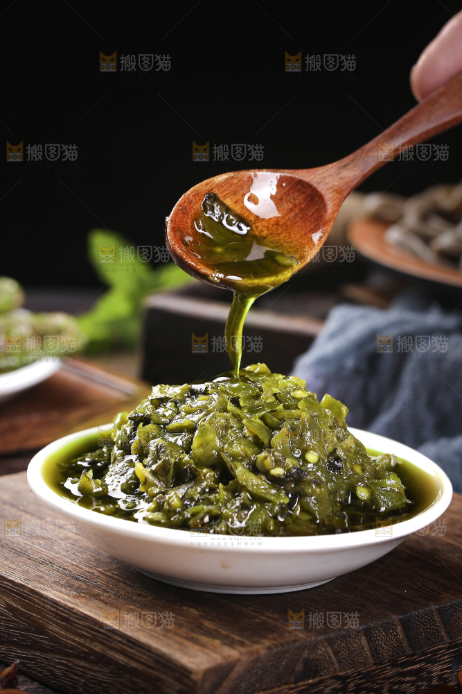 深底上的烧椒酱