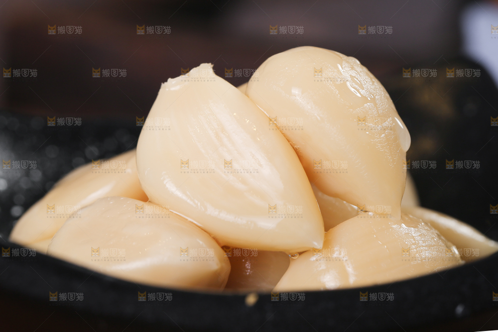 深底上的糖蒜