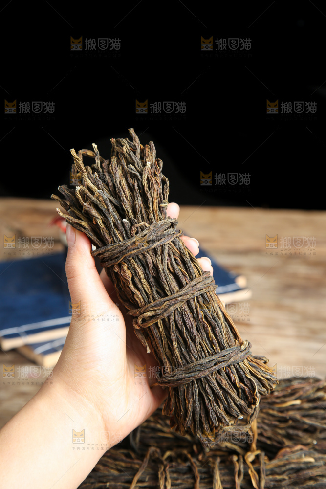 深底上的干豇豆